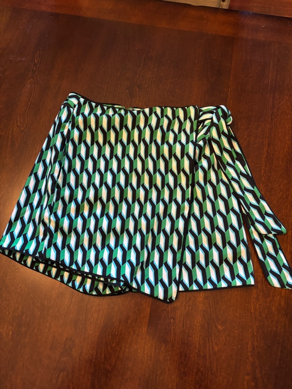 Diane Von Furstenberg Geometric Green Black White Wrap Skort